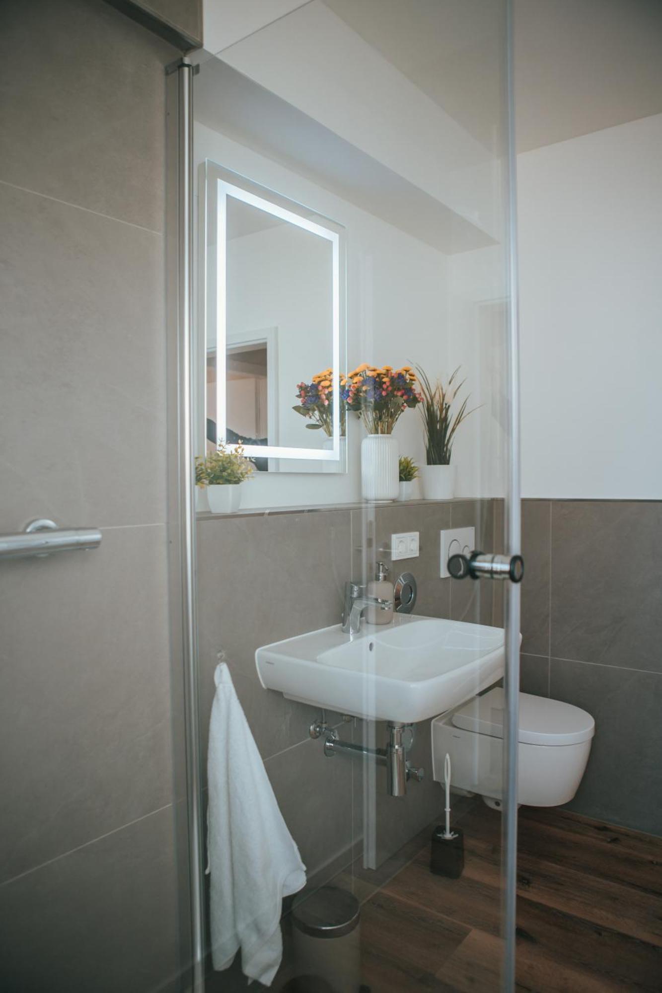 Wohnen Auf Zeit In Saarbruecken Appartement Buitenkant foto