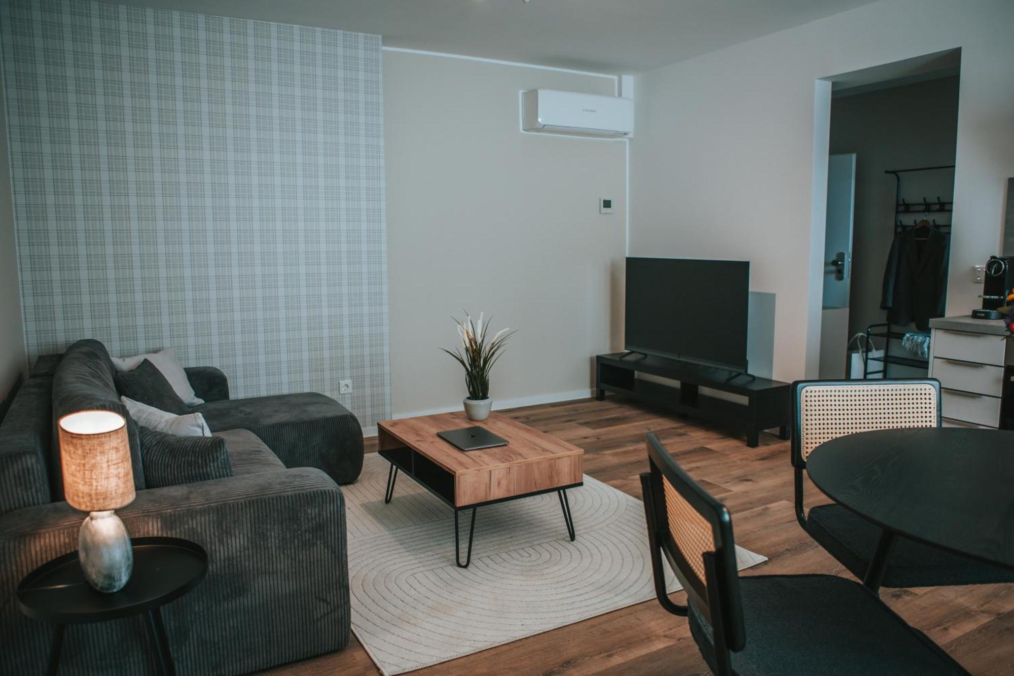 Wohnen Auf Zeit In Saarbruecken Appartement Buitenkant foto