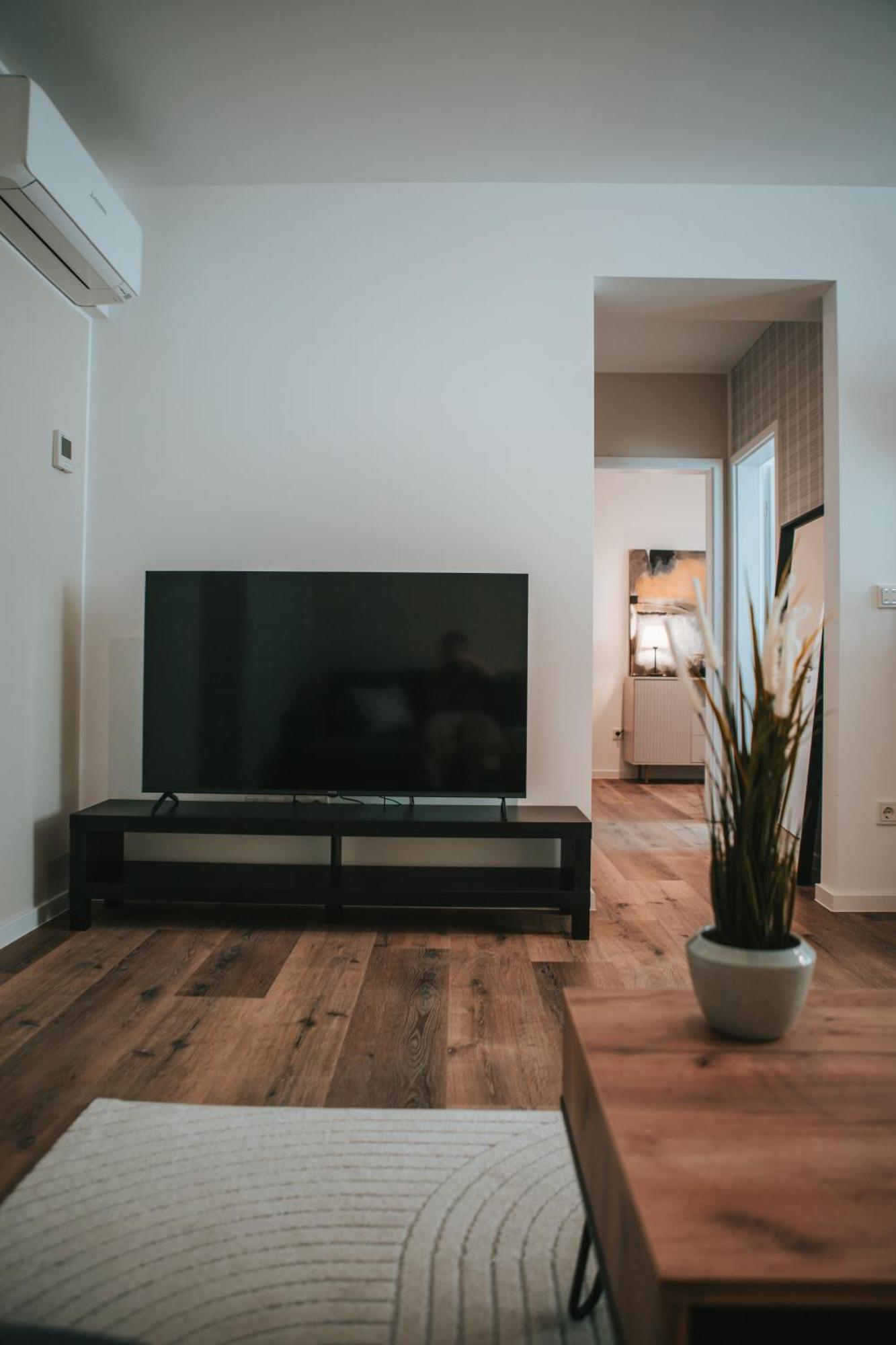 Wohnen Auf Zeit In Saarbruecken Appartement Buitenkant foto